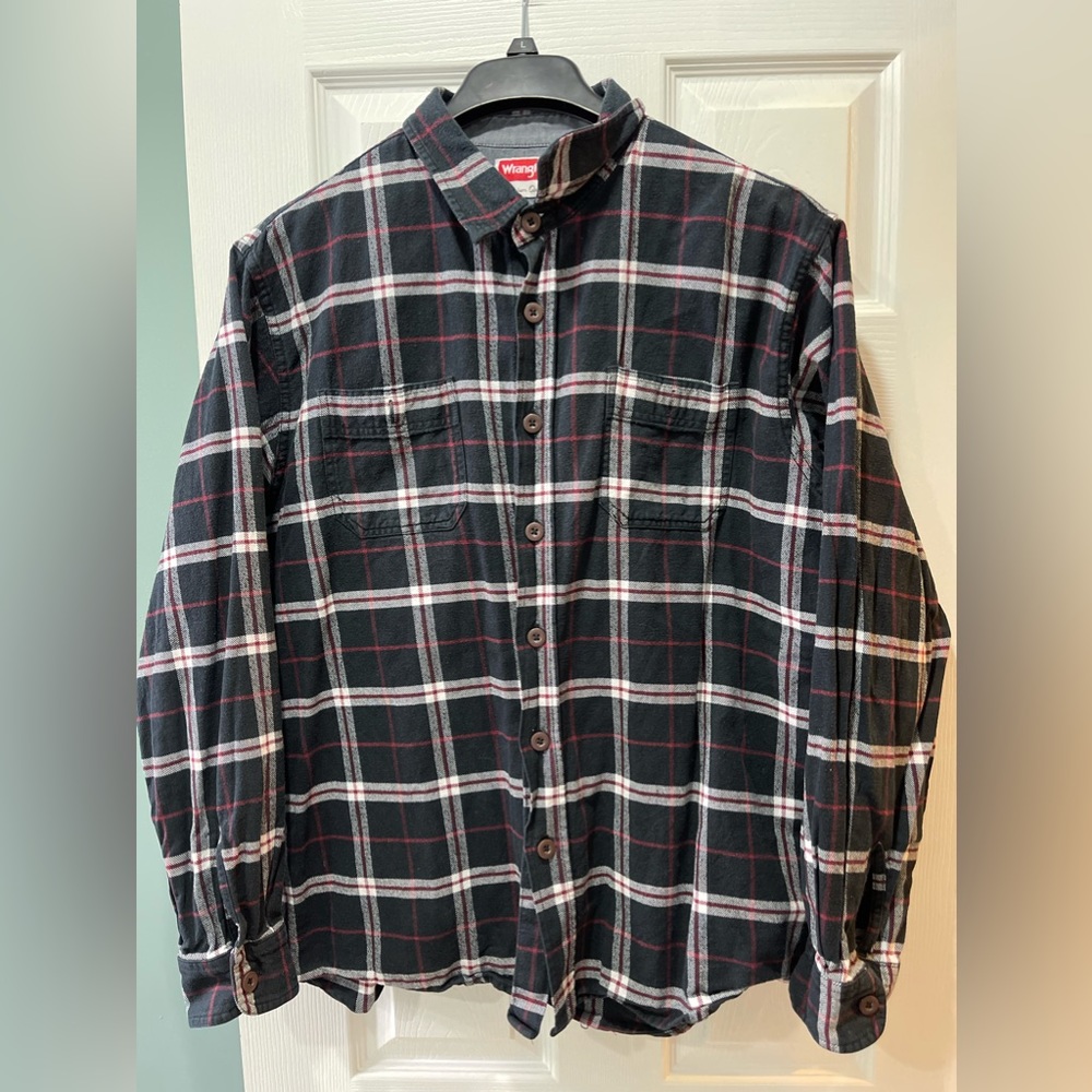 Wrangler Premium Quality Men’s XL Flannel Long Sleeve Button Up Shirt Black
